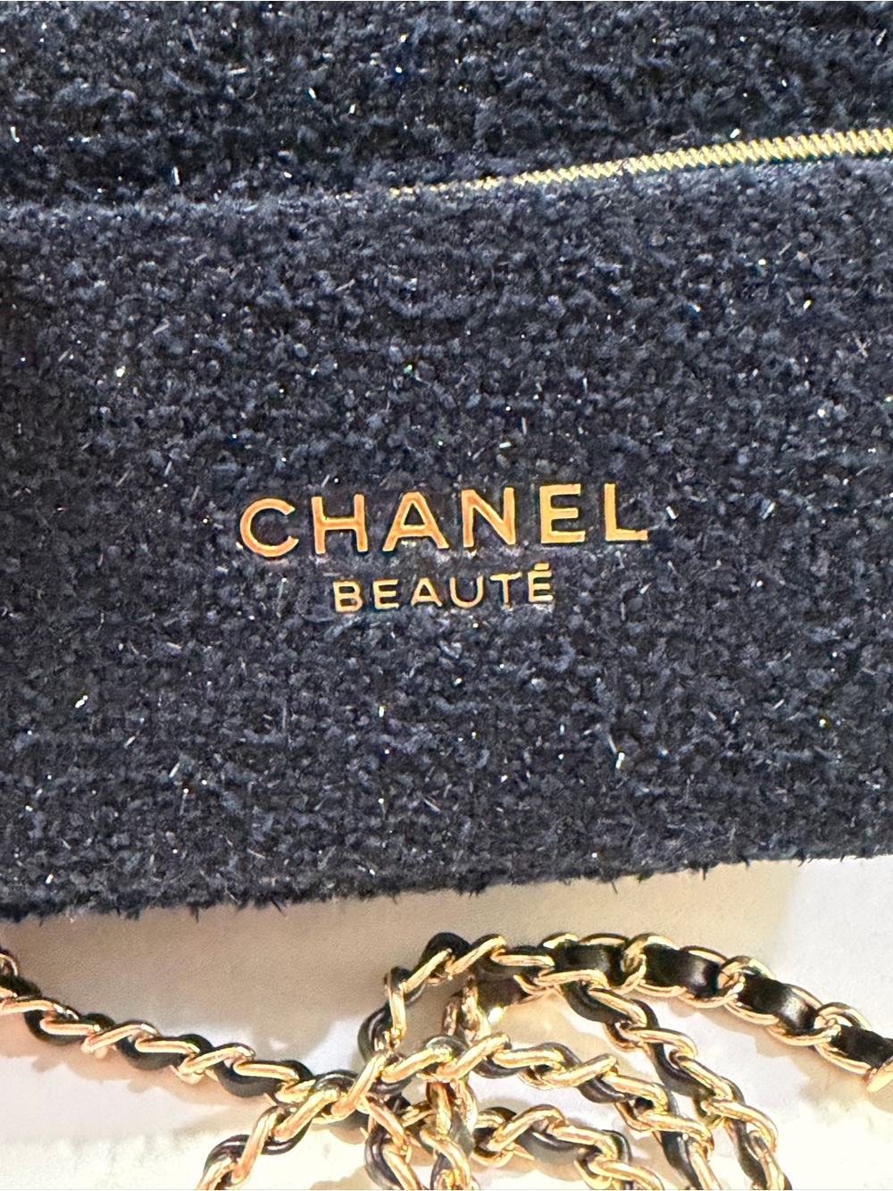 CHANEL Beauté Black Tweed Mini Vanity Crossbody with Gold Hardware - Picture 7 of 10